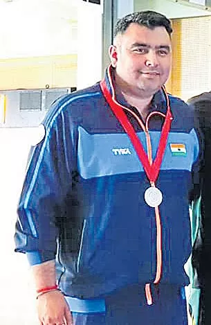 Silver medal for Gagan - Sakshi