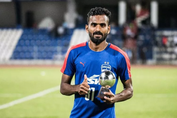 Indian footballer CK Vineeth gets Kerala govt job - Sakshi