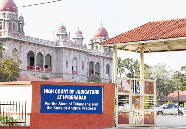 Court issues defamation notice to Telangana and AP - Sakshi