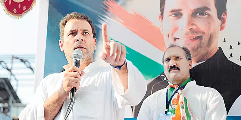 This is fight between truth and lies; truth on our side: Rahul Gandhi in Gujarat - Sakshi