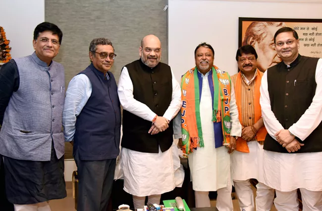 Mukul Roy joins BJP get Y-plus VIP security - Sakshi