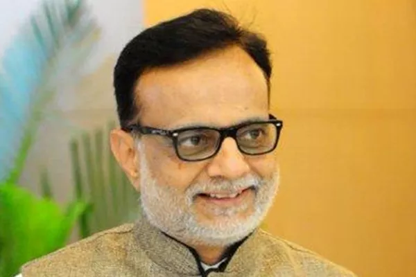 Govt names, HasmukhAdhia as Finance Secretary - Sakshi