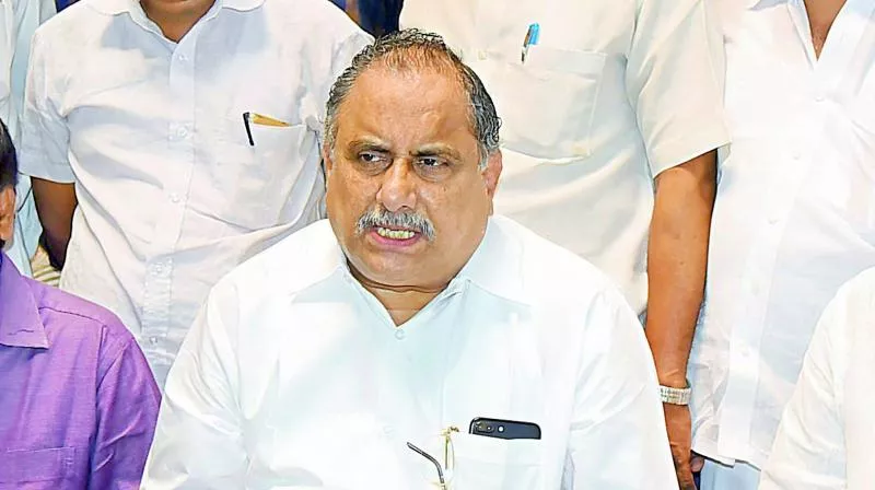  Mudragada Padmanabham sets December 6 deadline to AP CM  - Sakshi