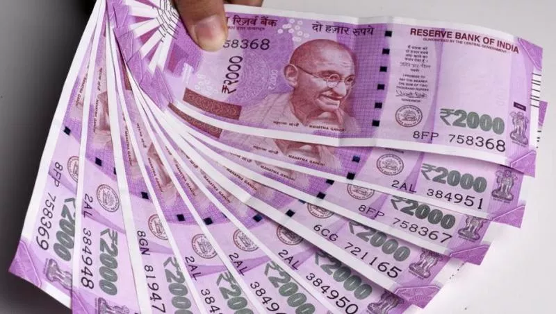 India home to 2,19,000 millionaires, says report - Sakshi