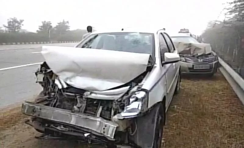 Ten vehicles collide on Yamuna Expressway in Gautam Buddha Nagar - Sakshi