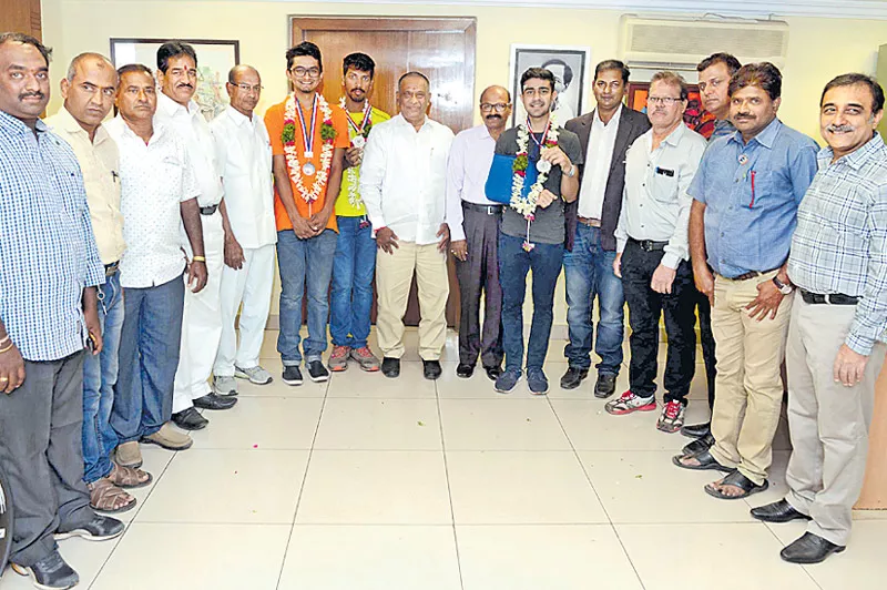 telangana gets three medals in national road cycling - Sakshi