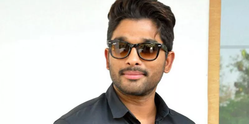 Allu Arjun Busy With Goa Shooting VakkantamVamsi Naa Peru Surya Naa Illu India - Sakshi