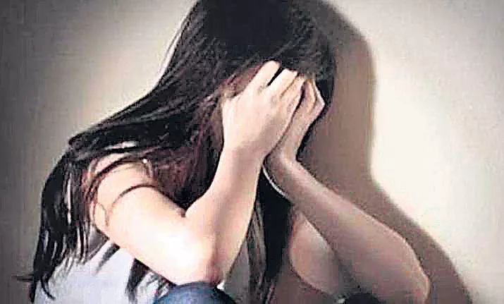 Cancer patient gang-raped, seeks help from commuter who rapes her again - Sakshi