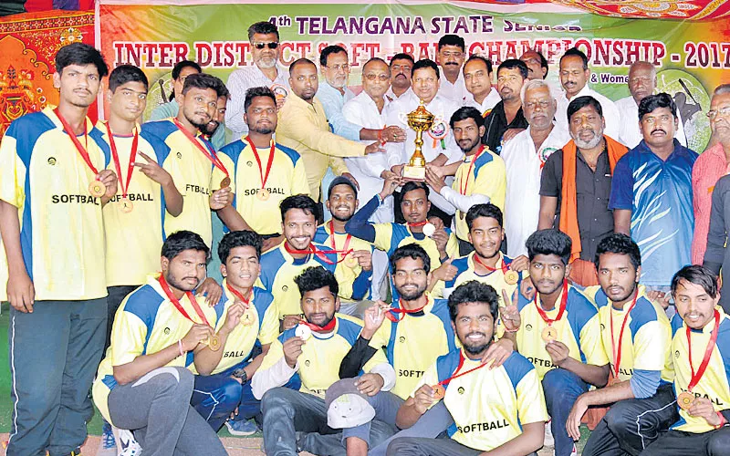 hyderabad win softball  title - Sakshi