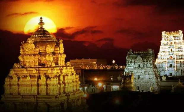 increase devotees in Tirumala - Sakshi