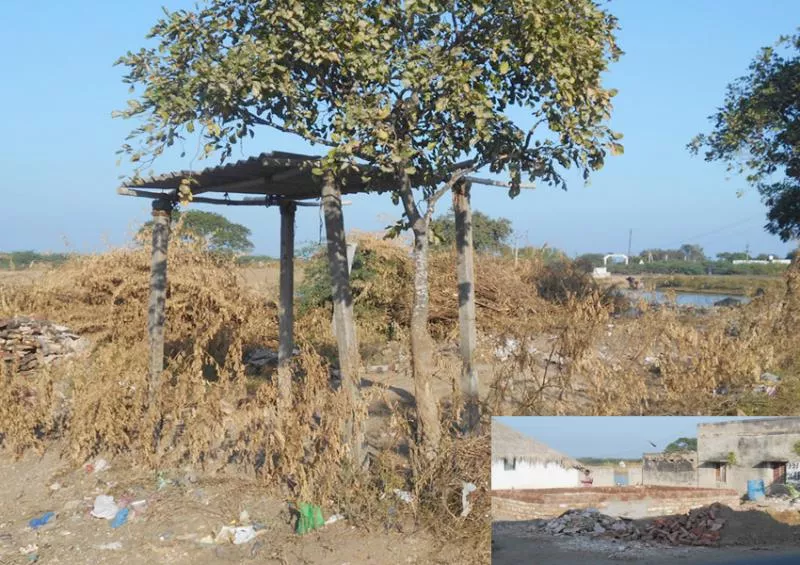 Dalit burial ground  land Occupation In malakunta prakasam - Sakshi