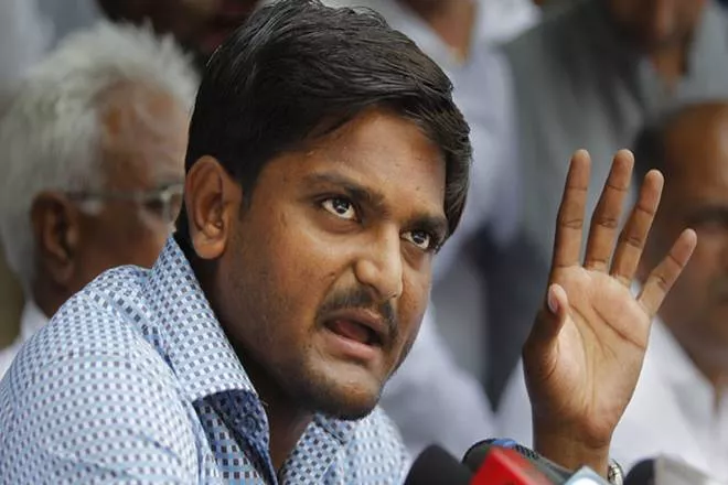 gujarat elections, Hardik fuels fears of EVM tampering - Sakshi