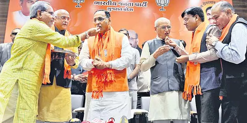 'Perform, reform, transform,' chants Modi after BJP scrapes through  - Sakshi