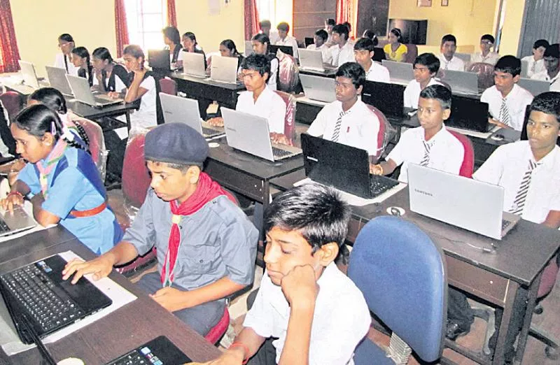 Internet for 3,500 high schools - Sakshi