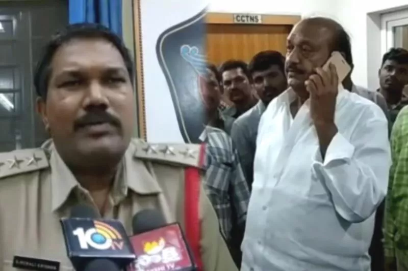 jc prabhakar reddy creates ruckus at police station - Sakshi