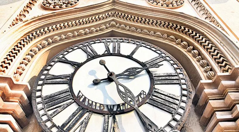 Charminar clock was working nonstop from the last 128 years - Sakshi