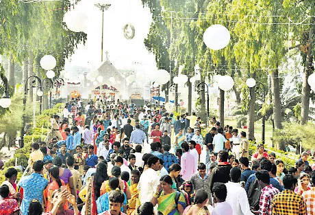 chrismas celebrations in medak church - Sakshi