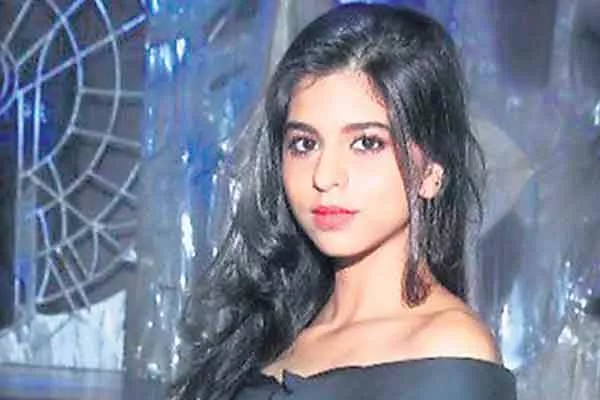 Shah Rukh Khan’s daughter Suhana Khan is all grown up! - Sakshi