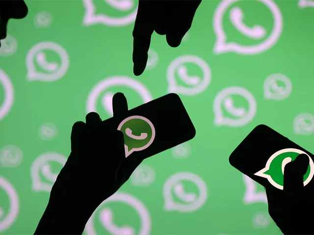 WhatsApp gets legal notice from Delhi lawyer to remove middle finger emoji - Sakshi