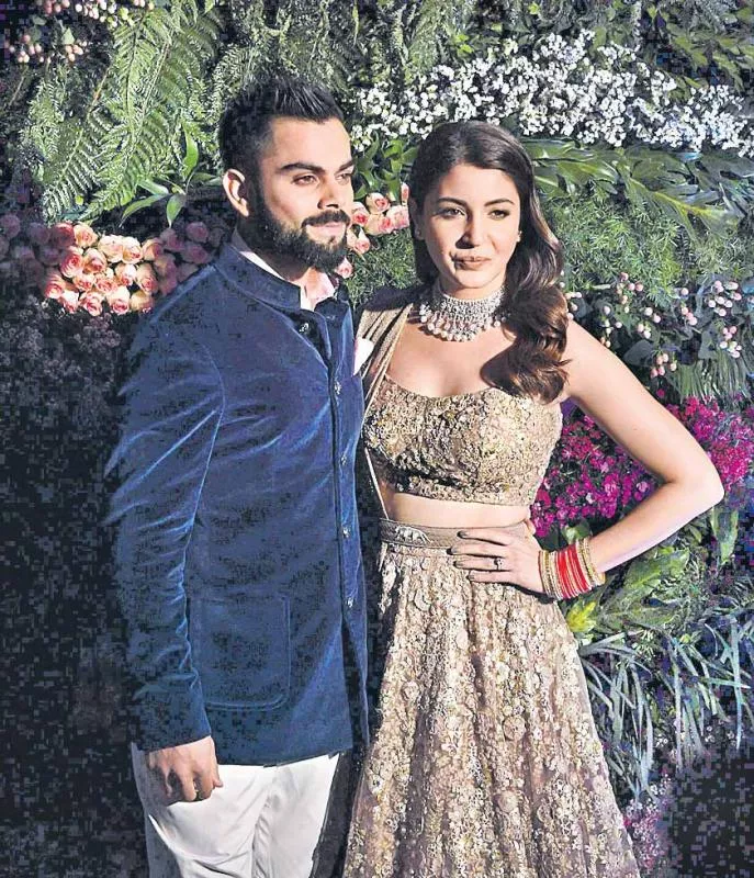 virat -anushka  great reception - Sakshi