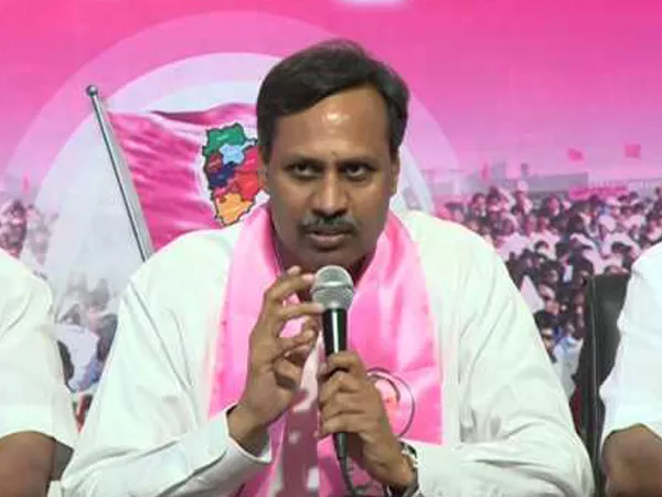 trs MLC palla rajeshwar reddy slams congress - Sakshi