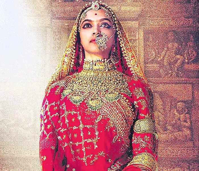 ‘Padmavati’ may become 'Padmavat', gets U/A certificate - Sakshi