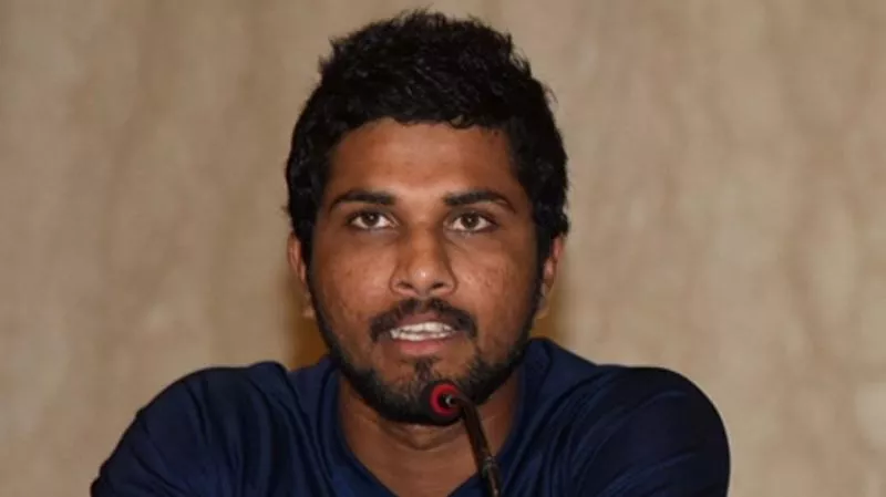 No place for Test captain Dinesh Chandimal in Lankan ODI side - Sakshi