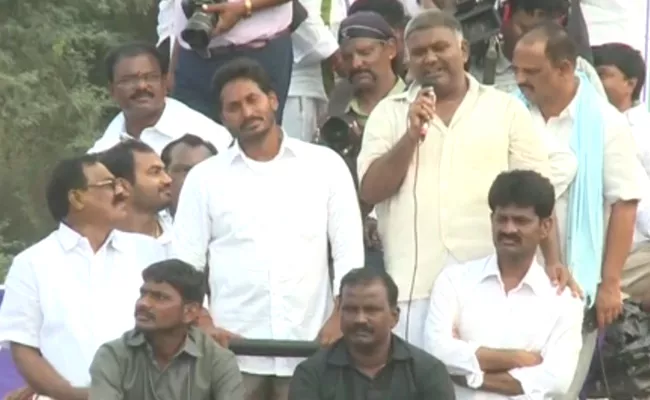 ysrcp leader peddareddy takes on JC Diwakar reddy brothers - Sakshi