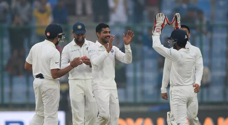 Jadeja takes Lanka fourth wicket - Sakshi