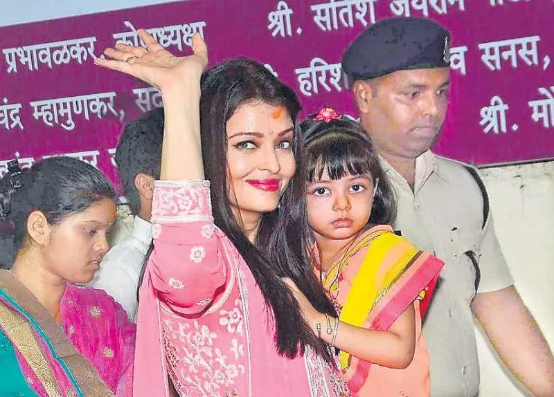 aishwarya baby go to school - Sakshi