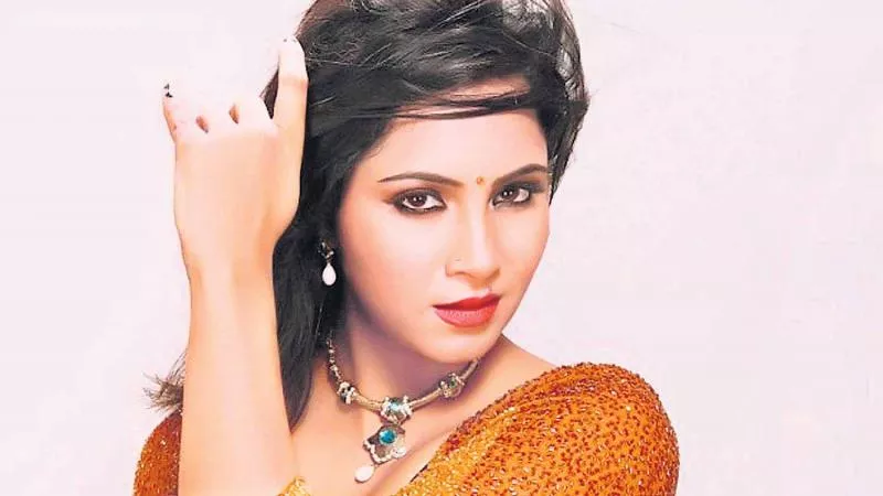  two contenders named Arshi Khan - Sakshi