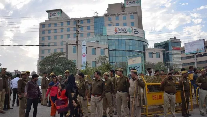 Max Hospital Shalimar Bagh's licence cancelled after baby wrongly declared dead - Sakshi