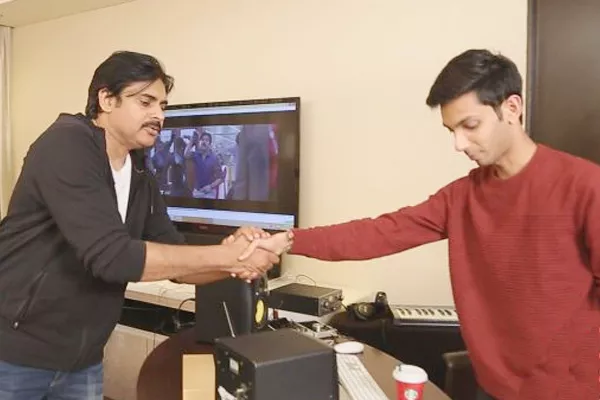 Anirudh Cameo in Kodakaa Koteswar Rao Song - Sakshi