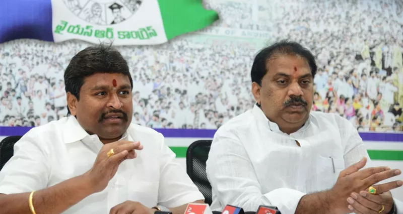 Vellampalli Srinivas, Malladi Vishnu Slams Chandrababu - Sakshi