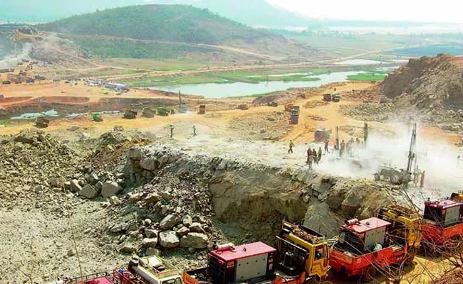 once again break to polavaram works - Sakshi