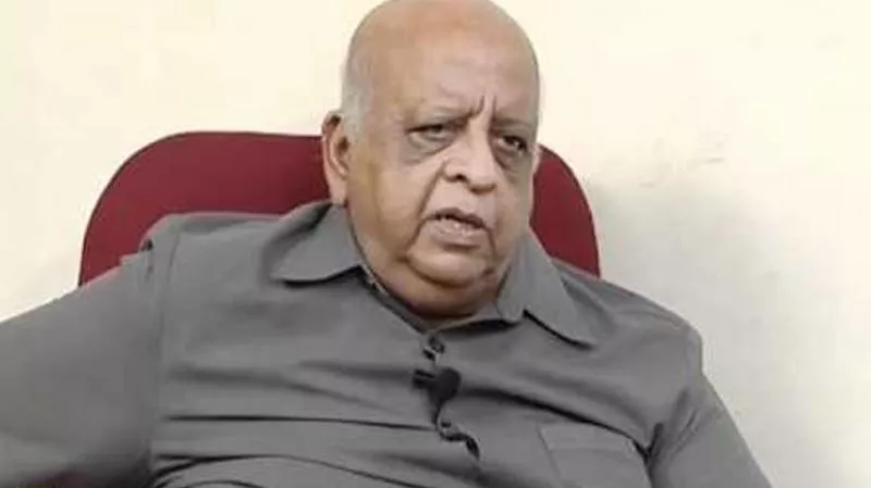 Former election commissioner TN Seshan lives in an old age home in Chennai - Sakshi