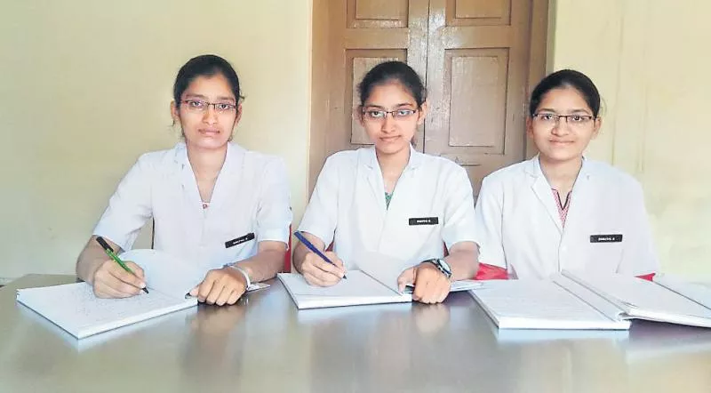 three sisters same class and same batch and same bench - Sakshi