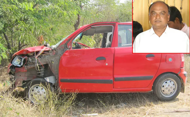 school head master dead in road accident - Sakshi