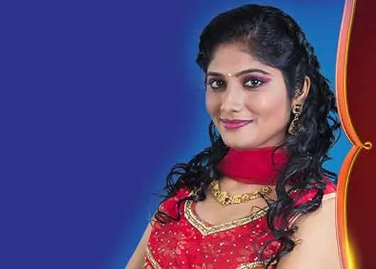 Bigg Boss Julie Debut Film Title Is Uthami Durai Sudhakar - Sakshi