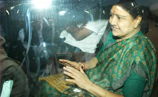 Tax Officials Find Secret Letter On The Gutka Scam In Sasikala Room - Sakshi