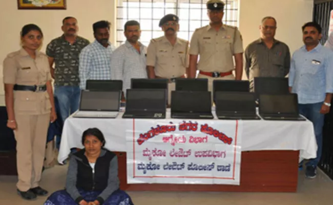 young girl doing thefts in banashankari - Sakshi