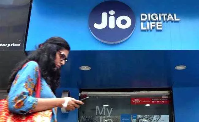 Reliance Jio Sachet packs: Cheapest 4G prepaid plans under Rs 100 - Sakshi