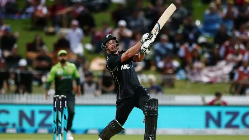 De Grandhomme and Munro overcome Pakistan's fight - Sakshi