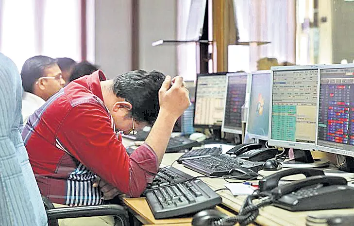 Sensex ends lower by 72 points at 34,771; Nifty closes at 10,700 - Sakshi