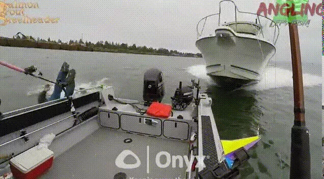 shocking video of boat accident occurred at Columbia River, Oregon - Sakshi