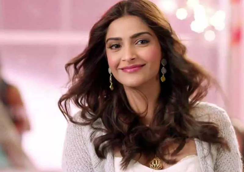 Sonam Kapoor feels nobody probes Ranveer Singh and Ranbir Kapoor about their marriage - Sakshi