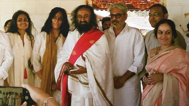 Sri Sri Ravi Shankar watches Padmaavat with Bhansali - Sakshi