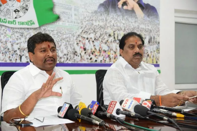 ysrcp leaders slams Jaleel Khan MLA son Involved in road accident issue - Sakshi