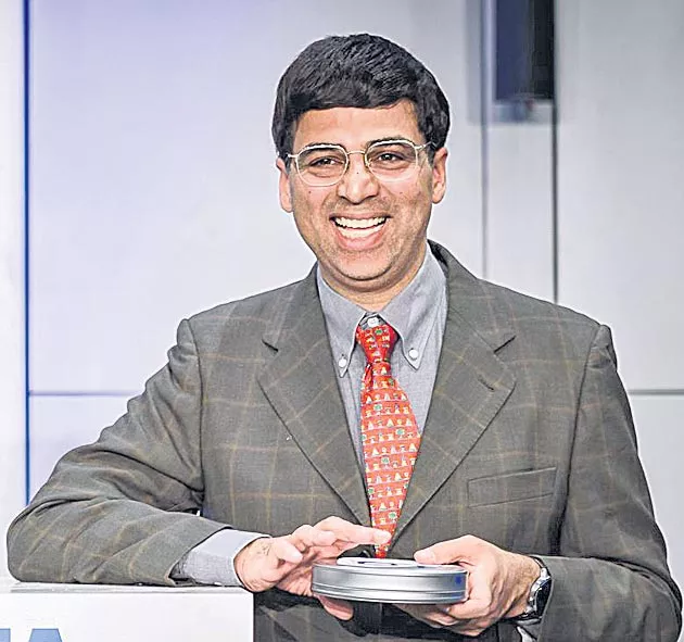 Vishwanathan Anand in the US lead - Sakshi