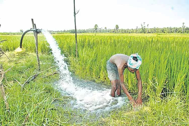 Telangana starts free, 24-hour power supply to farmers  - Sakshi